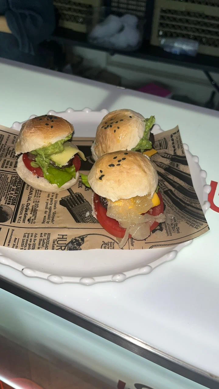 Servicio de barra móvil Go Bar en un evento realizado el 14 de diciembre de 2023 en Santiago, Chile