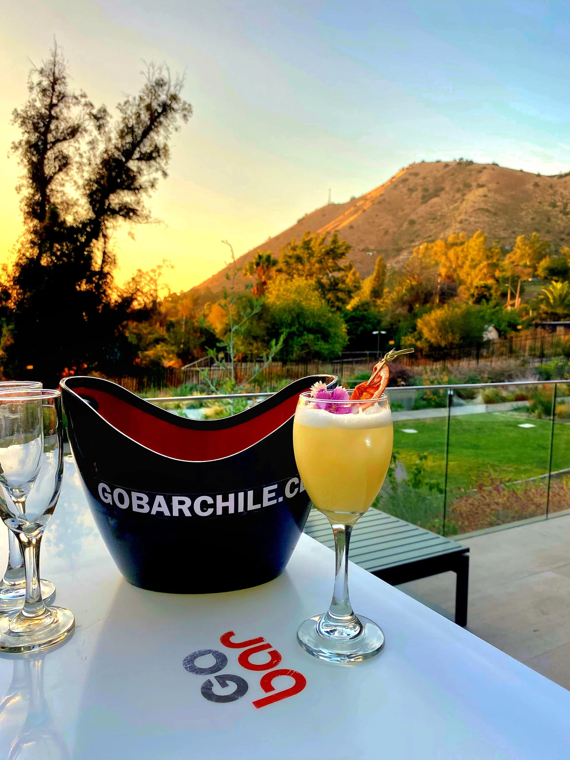 Servicio de barra móvil Go Bar en un evento realizado el 2 de marzo de 2024 en Santiago, Chile