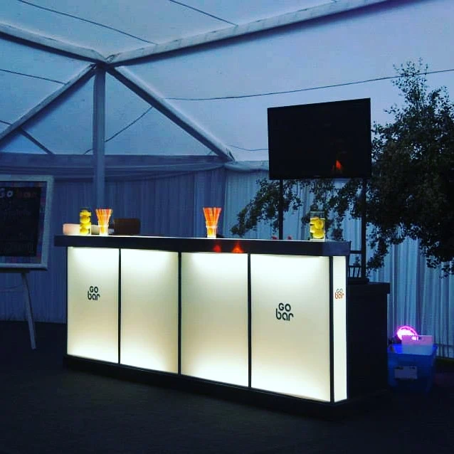 Servicio de barra móvil Go Bar en un evento realizado el 22 de noviembre de 2019 en Santiago, Chile